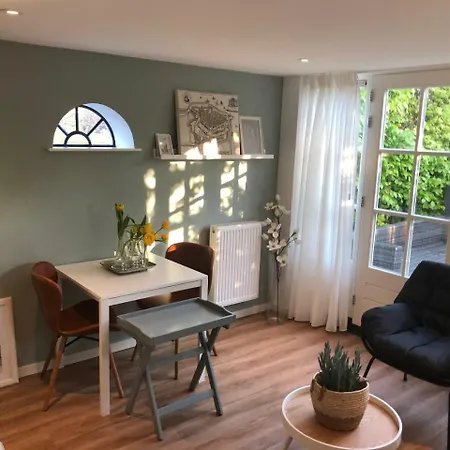 Guesthouse B&B Medemblik Гостевой дом *